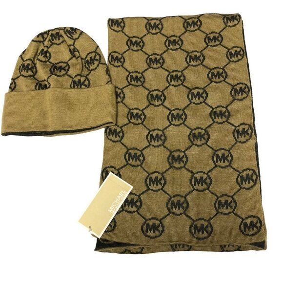 MICHAEL KORS SIGNATURE SETS OF SCARF AND BEANIE HAT NEW IN BOX - Picture 7 of 12
